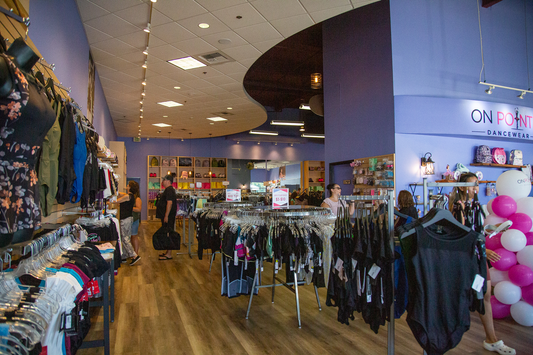 En pointe discount dance store